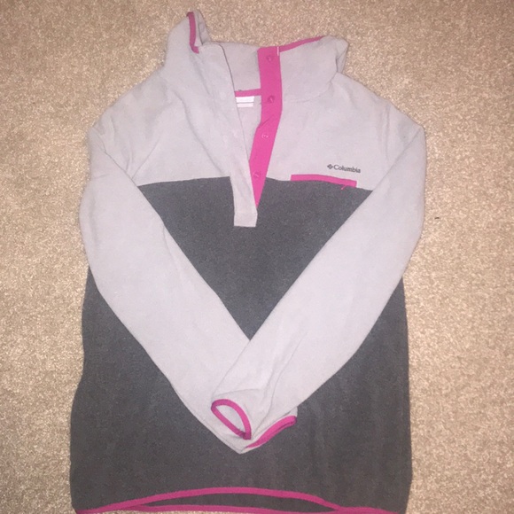 Columbia Tops - Women’s columbia pullover. Like new